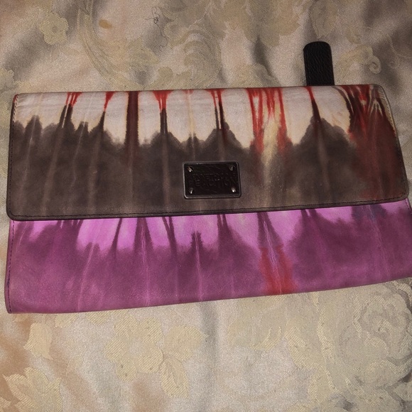 Kenneth Cole Reaction Clutch - Picture 5 of 7